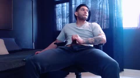 Snapshot of richard_milleer chatting on 10.21.25 Ricardo online show from 10.21.25