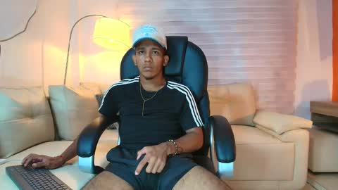 Snapshot of ricky_23cm_ chatting on 04.12.26 RICKY online show from 04.12.26