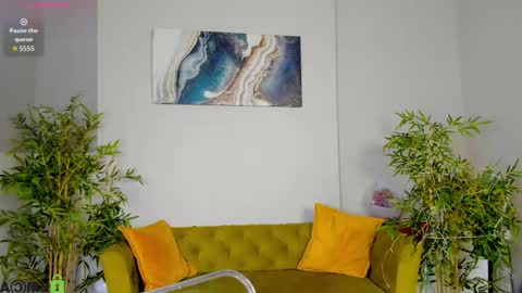 Snapshot of riddle_layla chatting on 02.17.26 Layla online show from 02.17.26