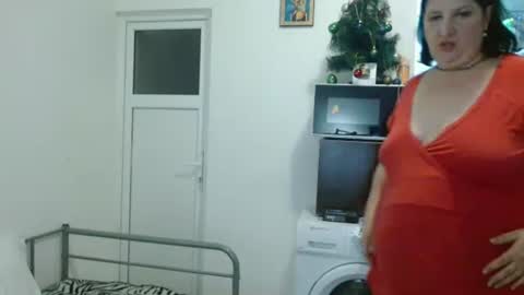 Snapshot of ridemerafsuzana chatting on 01.17.25 Ridemeraf online show from 01.17.25