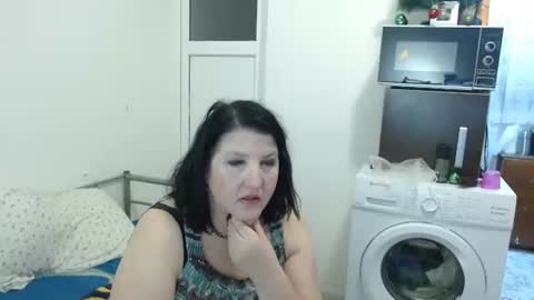 Snapshot of ridemerafsuzana chatting on 02.19.25 Ridemeraf online show from 02.19.25