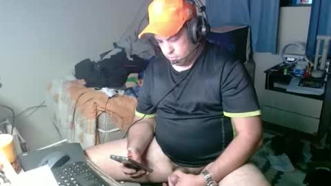 Snapshot of ridermen chatting on 05.13.26 ridermen online show from 05.13.26