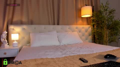 rihanna_walker online show from 10.12.25