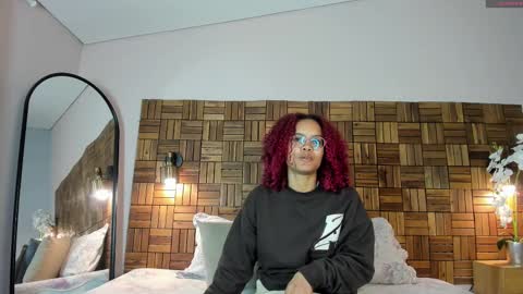 Sara online show from 09.29.25