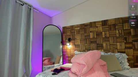 Sara online show from 10.15.25