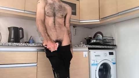 riia362963 online show from 10.28.25