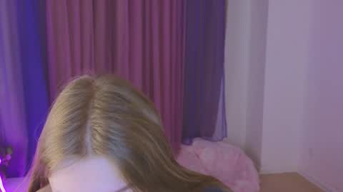 Snapshot of riinaaa chatting on 10.15.25 Rina online show from 10.15.25