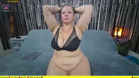 Snapshot of rileylogan chatting on 07.31.26 Riley Logan online show from 07.31.26