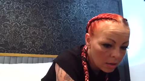 Snapshot of rileyraerhoads chatting on 10.20.25 rileyraerhoads online show from 10.20.25