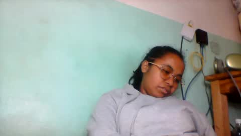 Snapshot of rinah856024 chatting on 07.17.26 rinah856024 online show from 07.17.26