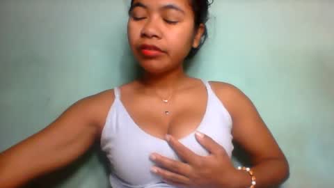 Snapshot of rinah856024 chatting on 07.31.26 rinah856024 online show from 07.31.26