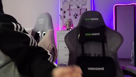 Snapshot of ripper_66 chatting on 02.09.25 DianaBrite fansl y online show from 02.09.25