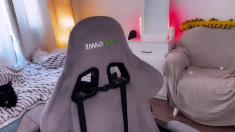 Snapshot of ripper_66 chatting on 03.10.26 DianaBrite fansl y online show from 03.10.26