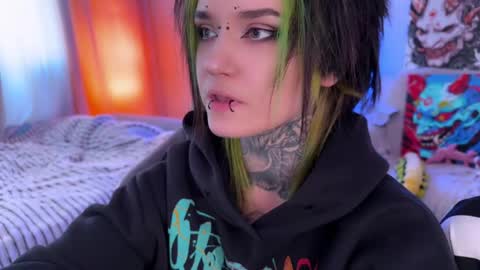 Snapshot of ripper_66 chatting on 04.12.26 DianaBrite fansl y online show from 04.12.26