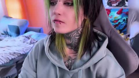 Snapshot of ripper_66 chatting on 04.14.26 DianaBrite fansl y online show from 04.14.26