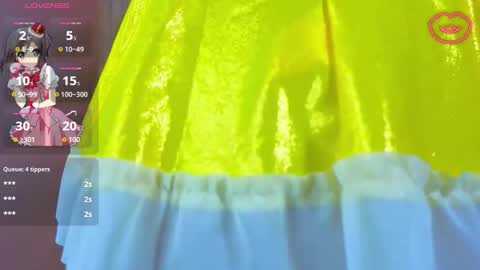 Snapshot of risada_temptation_s chatting on 10.15.25 Risada online show from 10.15.25