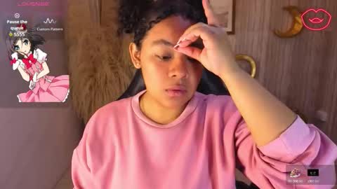 Snapshot of risada_temptation_s chatting on 11.06.25 Risada online show from 11.06.25