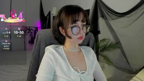 Snapshot of risosweet chatting on 05.24.26 Alice online show from 05.24.26