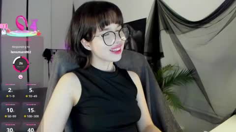 Snapshot of risosweet chatting on 05.25.26 Alice online show from 05.25.26