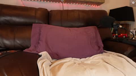 Snapshot of rndmzd chatting on 12.22.24 Ryan aka KeylimeRy online show from 12.22.24