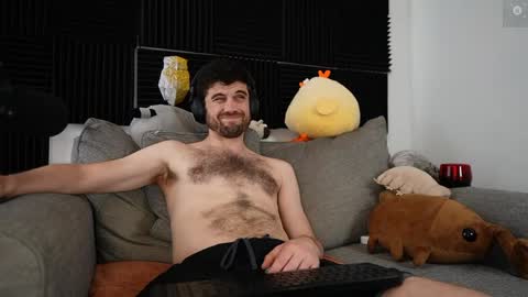 Ryan aka KeylimeRy online show from 04.17.26