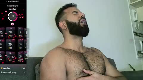 Snapshot of roa32sebas chatting on 01.08.25 SebasRoa online show from 01.08.25