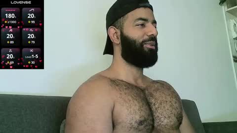 Snapshot of roa32sebas chatting on 02.28.25 SebasRoa online show from 02.28.25