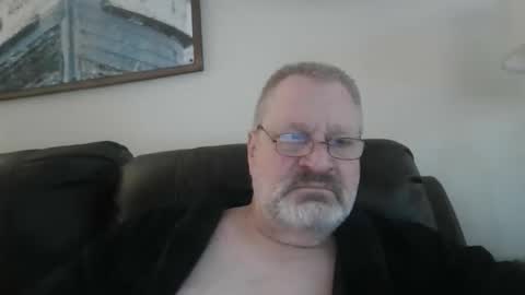 rob872217 online show from 04.14.26