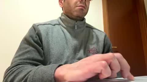 Snapshot of roberpierre_ho chatting on 02.28.26 roberpierre_ho online show from 02.28.26