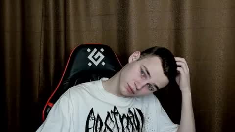 robert10211 online show from 01.17.25