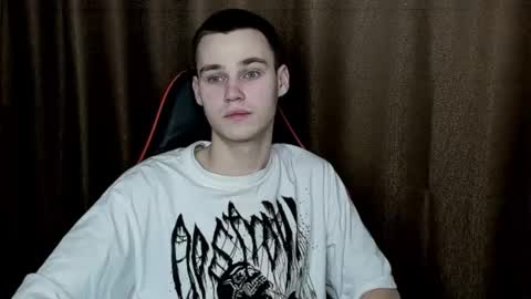 robert10211 online show from 02.12.25