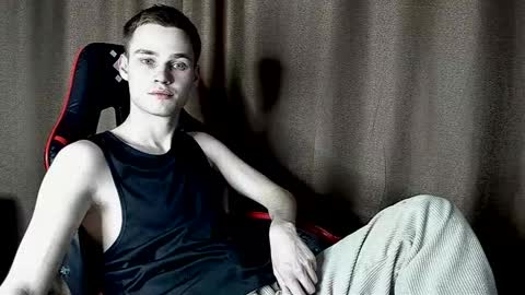 robert10211 online show from 03.28.26