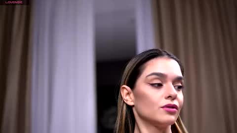 Snapshot of robertarosetti chatting on 10.15.25 Roberta online show from 10.15.25