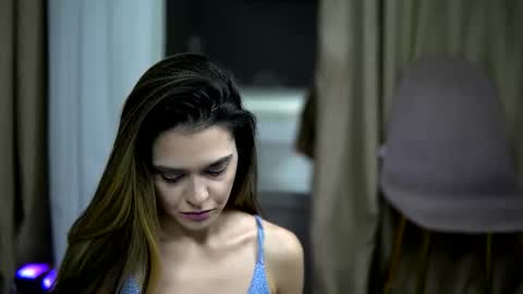 Snapshot of robertarosetti chatting on 11.12.25 Roberta online show from 11.12.25