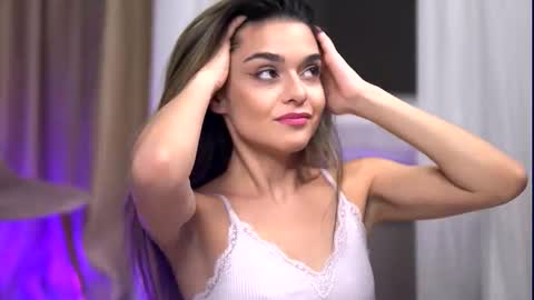 Snapshot of robertarosetti chatting on 12.03.25 Roberta online show from 12.03.25