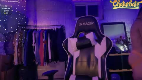 Snapshot of robertcicijr21 chatting on 10.19.25 Robert Cici Jr. online show from 10.19.25