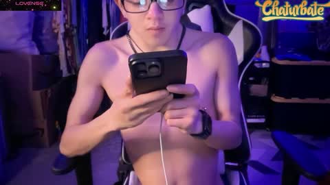 Snapshot of robertcicijr21 chatting on 11.08.25 Robert Cici Jr. online show from 11.08.25