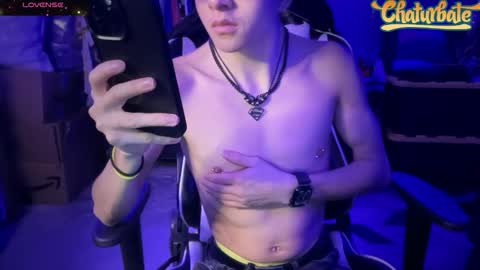 Snapshot of robertcicijr21 chatting on 11.16.25 Robert Cici Jr. online show from 11.16.25