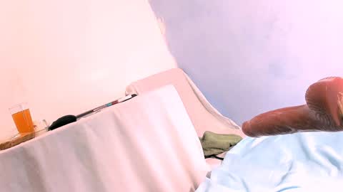 Snapshot of roberts_kloe chatting on 02.07.25 Roberts kloe online show from 02.07.25