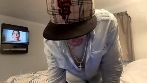 Rob witha 8 online show from 10.10.25