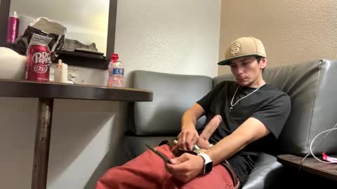 Rob witha 8 online show from 10.13.25