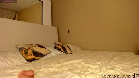 Samantha Estephania  online show from 09.30.25