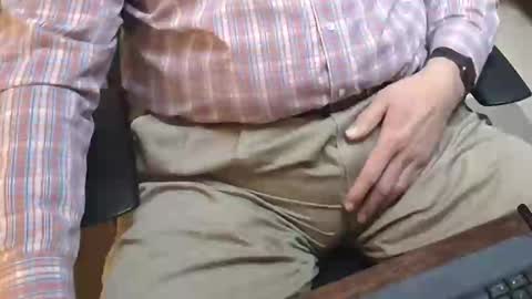 Snapshot of rockhardff chatting on 02.19.25 rockhardff online show from 02.19.25