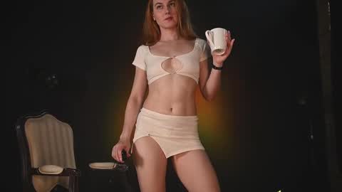 Snapshot of rocknrose chatting on 01.28.25 RocknRose online show from 01.28.25