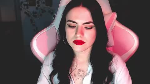 Sophie  online show from 02.06.25