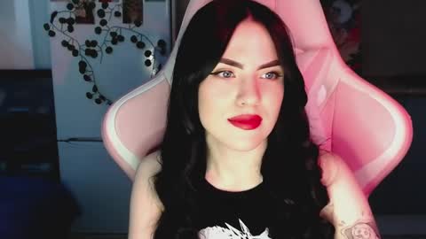 Sophie  online show from 02.24.25