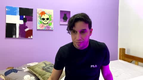 Thiago independent model online show from 02.15.25