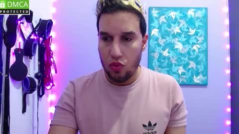 Thiago independent model online show from 10.30.25