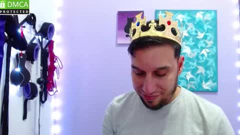 Thiago independent model online show from 11.14.25