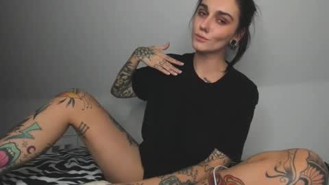 Snapshot of rokiinbaby chatting on 12.23.24 rokiinbaby online show from 12.23.24